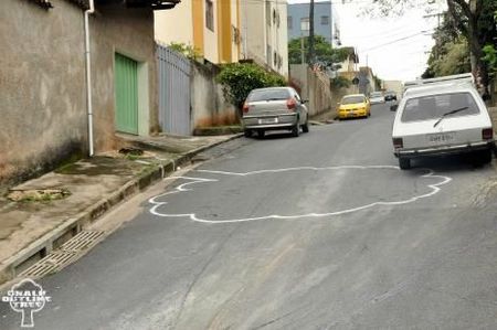 Une scène de crime remplacée par des arbres
