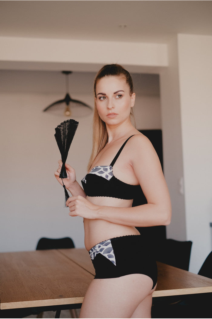 Boxer Noir April