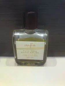 Je mets de l'huile dans les cheveux Peau Ethique