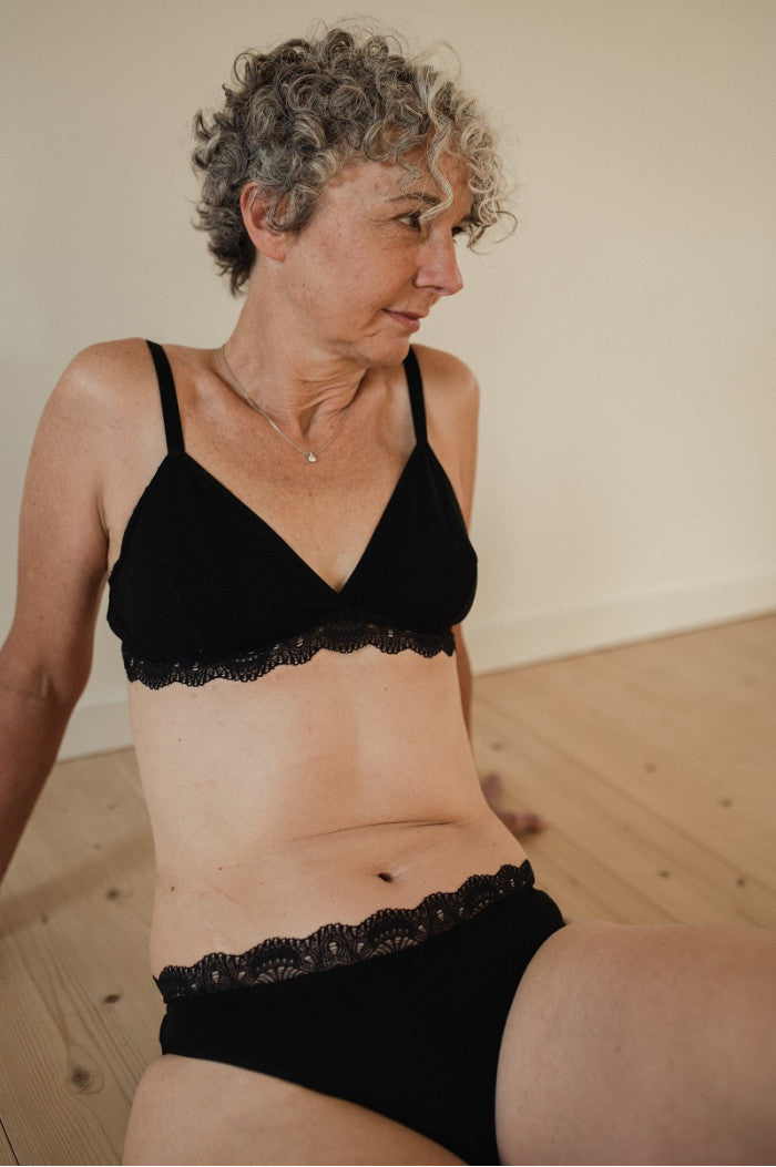 Brassière noire dentelle