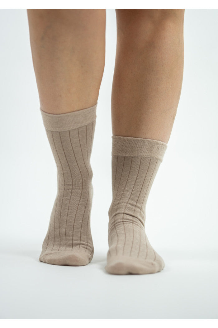 chaussettes cotelées beige, chaussettes bio, chaussettes homme, chaussettes femme, chaussettes mocassin, chaussettes derby