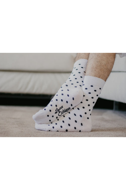 Chaussettes blanc pois noir