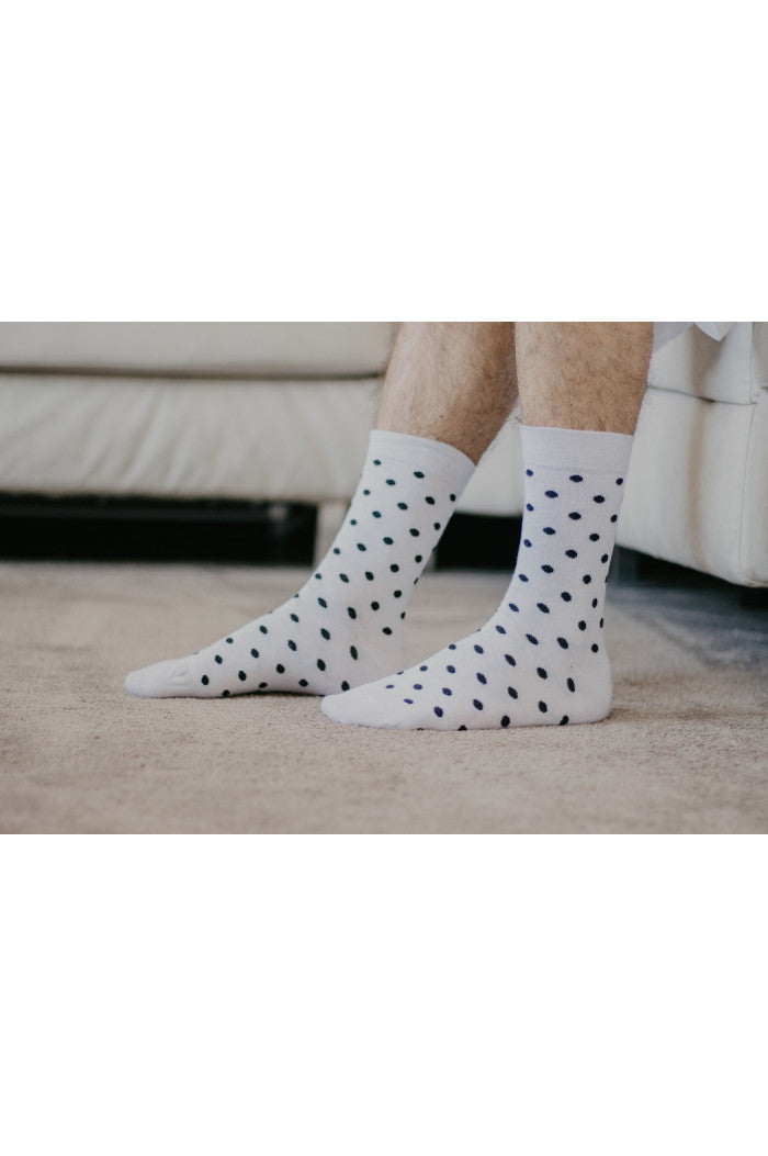 Chaussettes blanc pois noir