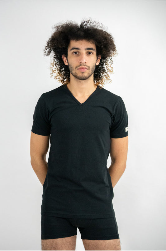 tee-shirt homme, sous-vêtement homme, teeshirt noir, teeshirt sous chemise